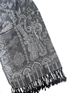 Pashmina Arabesco y Flor - Negra APM24000 - comprar online