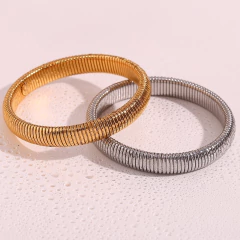 Brazalete Caduceo Flex en Acero Inoxidable con baño de oro de 18K AB0072 APM40248 - comprar online