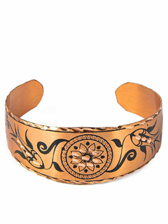 Brazalete En Cobre Estampado Y Tallado A Mano Tonos Plateado - Apm28000 - comprar online