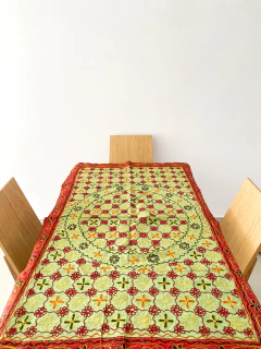 Camino de mesa bordado a mano de la India - Redondo 80 cm (copia) (copia) (copia) (copia)