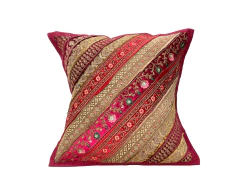 Forro de Cojin Pachtwork Vinotinto con adorno dorado APM17000 - comprar online