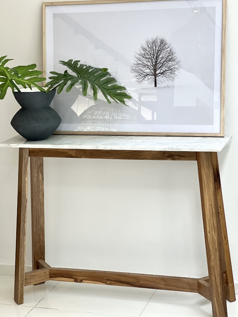 Consola Pata Y Petiribi + Mármol