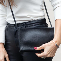 Cartera cuadrada en cuero curtido vegetal A2 - comprar online