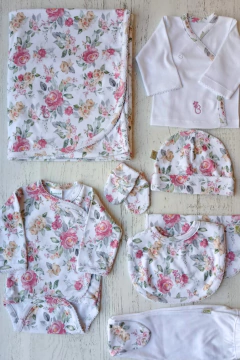 AJUAR 8 PIEZAS ROSAS: MANTA, BODY, BATITA, RANITA, BABERO, BABITA, GORRO Y MITONES (BROSET8P-FN) - comprar online