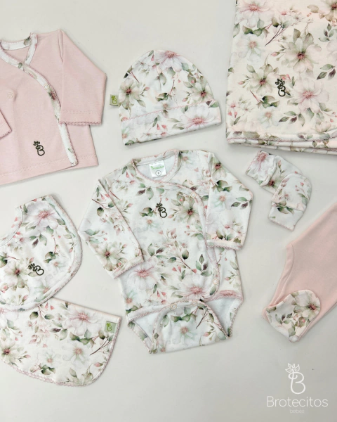 AJUAR 8 PIEZAS SOLEDAD: MANTA, BODY, BATITA, RANITA, BABERO, BABITA, GORRO Y MI (BROSET8P-IQ)