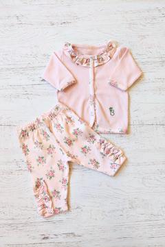 CONJUNTO BOUQUET ROSA CAMPERA Y PANTALON C/VOLADO - BROTECITOS (BROCAYPAV-EO)