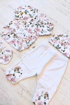 AJUAR 4 PIEZAS RECUERDOS BLANCO: BODY, RANITA, GORRO Y MITONES (BROSETB-RB) - comprar online
