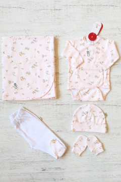 Imagen de AJUAR 5 PIEZAS PRADERA: MANTA, BODY, RANITA, GORRO Y MITONES (BROSET5P2-GQ)