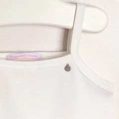 MUSCULOSA BASICA CON DIJE DE METAL MARIA - MAGDALENA ESPOSITO EVERYDAY (E43141478E-42) - comprar online