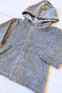 CAMPERA GRIS C/ CAPUCHA PLUSH SIMPLE - BROTECITOS (BROCAMPPLCAP-55) - comprar online