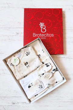 AJUAR 5 PIEZAS PANDA ARENA: MANTA, BODY, RANITA, GORRO Y MITONES (BROSET5P2-PA) - Mamá Coneja