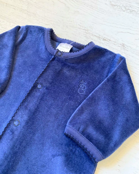 ENTERITO PLUSH ABERTURA DELANTERA - BROTECITOS (B611924PL-21)