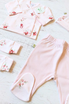 AJUAR 4 PIEZAS POEMA ROSA : BATITA, RANITA, GORRO Y MITONES (BROSETA-GP) en internet