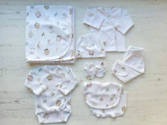 AJUAR 8 PIEZAS ROPITA BLANCO: MANTA, BODY, BATITA, RANITA, BABERO, BABITA, GORRO Y MI (BROSET8P-EB) en internet