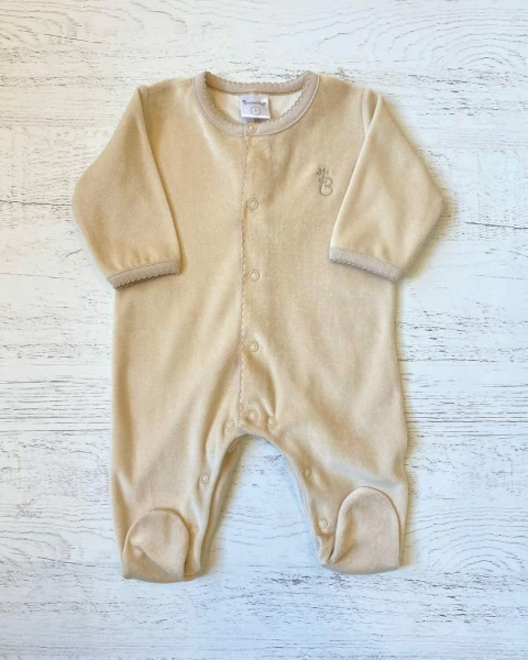 ENTERITO PLUSH ABERTURA DELANTERA - BROTECITOS (B611924PL-45)