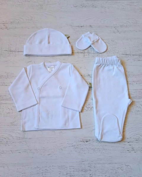 AJUAR 4 PIEZAS BLANCO: BATITA, RANITA, GORRO Y MITONES (BROSETA-01)