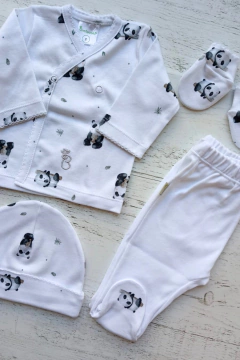 AJUAR 4 PIEZAS PANDA BLANCO : BATITA, RANITA, GORRO Y MITONES (BROSETA-FW)