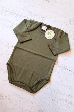 BODY ML VERDE OLIVA PIMA CUELLO AMERICANO - BROTECITOS (BROBOAM-04) en internet