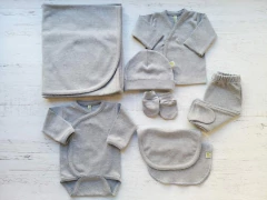 AJUAR 8 PIEZAS GRIS TOPO MELANGE: MANTA, BODY, BATITA, RANITA, BABERO, BABITA, GORRO Y MI (BROSET8P-55T) - comprar online