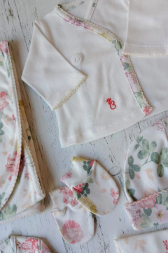 AJUAR 8 PIEZAS SILVESTRE: MANTA, BODY, BATITA, RANITA, BABERO, BABITA, GORRO Y MITONES (BROSET8P-FS) - Mamá Coneja