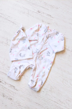 ENTERITO + GORRO PREMATURO HABÍA UNA VEZ BLANCO - BROTECITOS (BRO145P-HV01) - comprar online