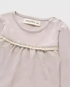 REMERA CON PUNTILLA ROSA - PIOPPA (RB-FRIDA) - comprar online