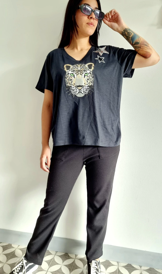 Remera v oversize xl savage negra Kuwana shop — imagen 3