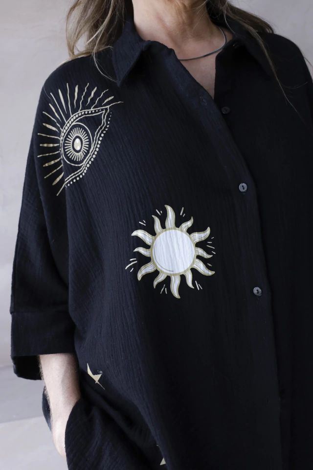 Camisa maxi oversize lino bambula estampada universe negro premium — imagen 5