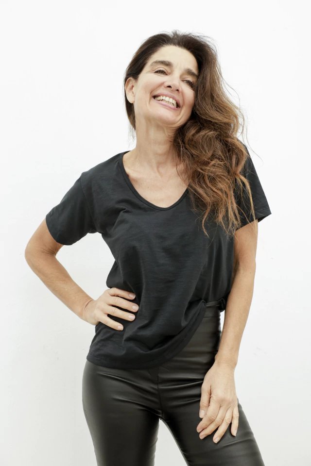 Kuwana Shop remera V basic flame premium black — imagen 3