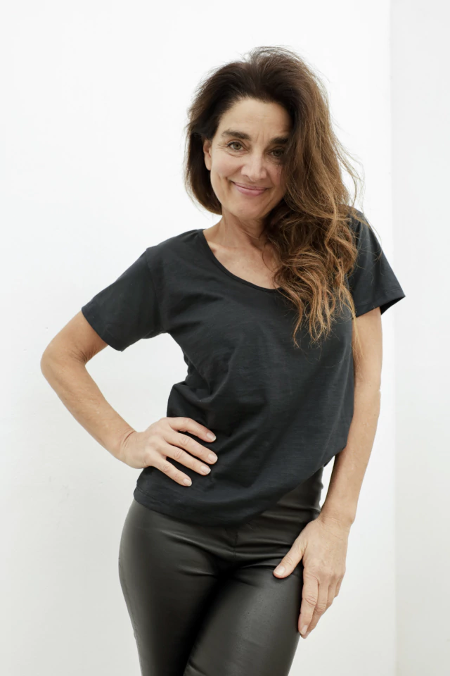Pack x4 remeras básicas rayado negro de Kuwana — imagen 8