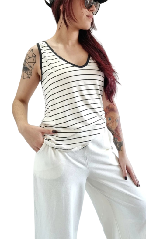 Musculosa V Rayada White (M al XL)