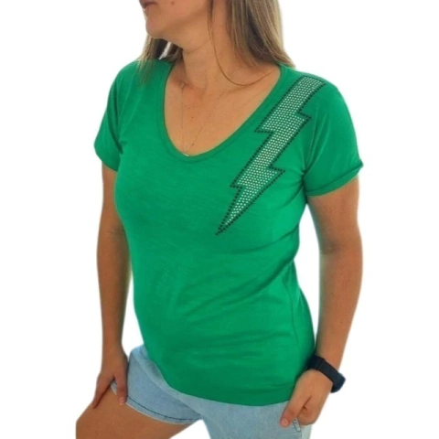 Remera V Thunder Benneton PREMIUM [ 4 talles )