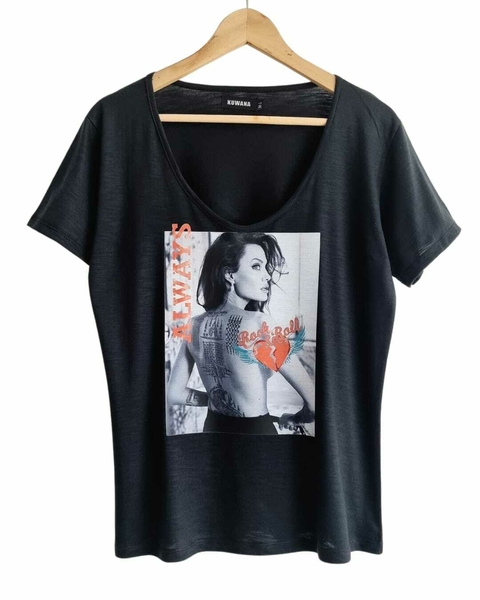 Remera V PREMIUM ALWAYS Negro Flamee ( 4 talles)