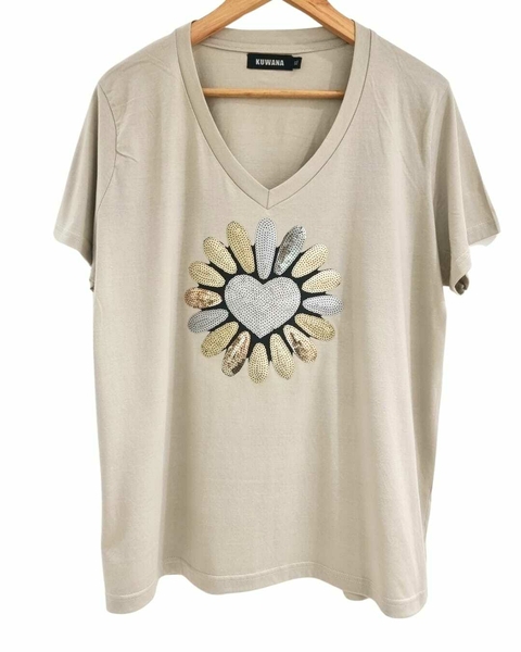 Remera V Oversize (XL) Margarihte Mantecol