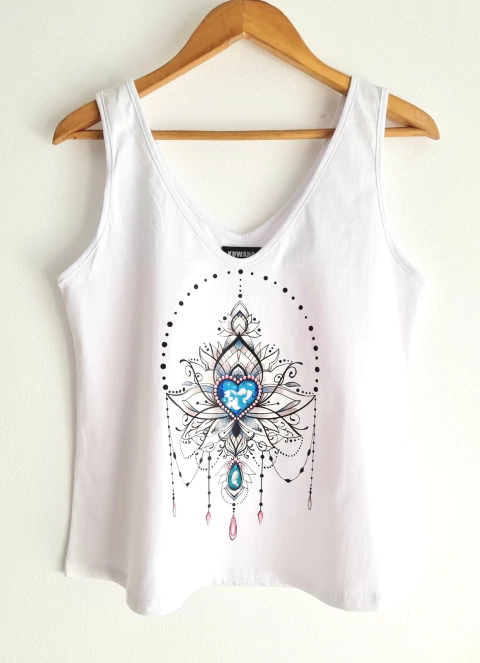 Musculosa V Evasé Love Blue (M al XL) - White