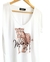 Remera V PREMIUM WILD LIFE White (4 talles) - AW25 - Kuwana Shop