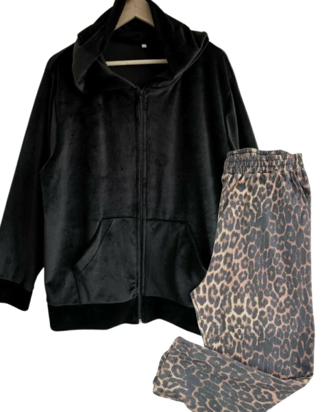 SET OVER XXL Campera PLUSH + Babucha WAFLE VALVIN PRINT BEIGE (44 al 50) - comprar online