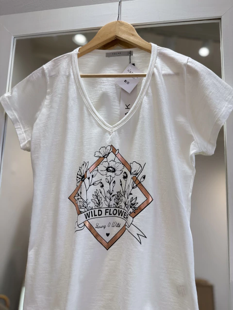 Remera Felix Off White -Falak - comprar online
