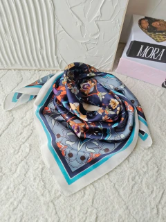 PAÑUELO 70X70