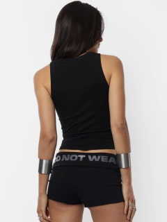 MUSCULOSA WARNING en internet