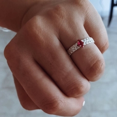 Anillo hojitas con micropave y cubic rosa engarzado Plata 925