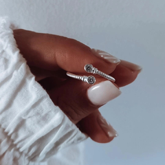 Anillo torzado con cubics regulable Plata 925