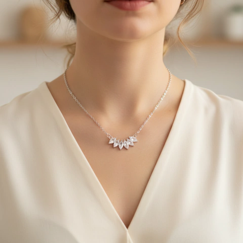 Cadena 45 cm cubics pétalos Acero blanco - comprar online