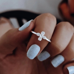 Anillo florcita con cubic Plata 925 - Ni idea