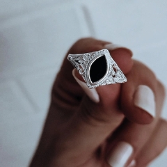 Anillo negro con hojitas y florcitas Plata 925