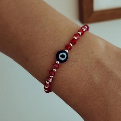 Pulsera cristales rojos con bolitas de plata y ojo turco 17 cm - comprar online