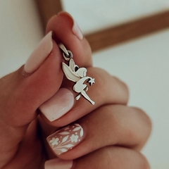 Dije Tinker Bell plata 925 con nácar - comprar online