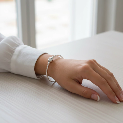 Pulsera esclava con broche corazón Pandora Moments Plata 925 - comprar online