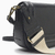 BANDOLERA BRITTA HUSH PUPPIES - Di Capri Calzados