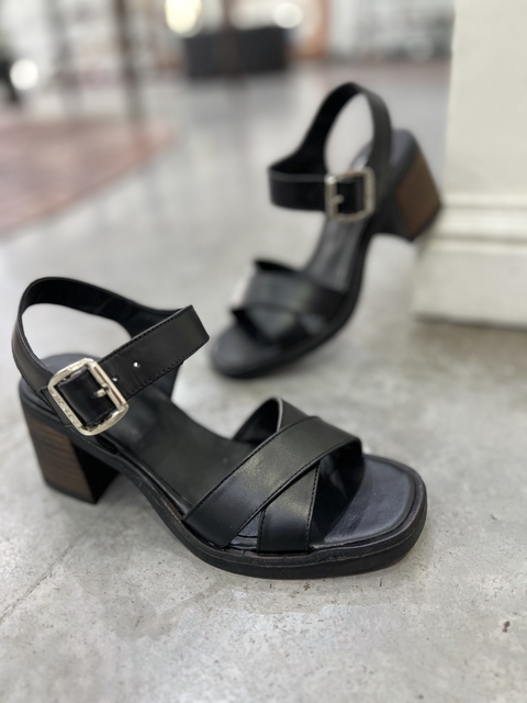 JADE negro
